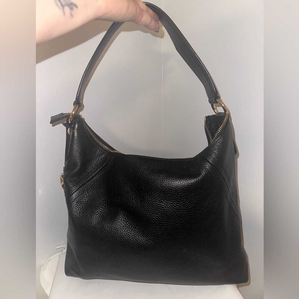 Michael Kors Black pebbled leather shoulder bag. - Picture 7 of 8